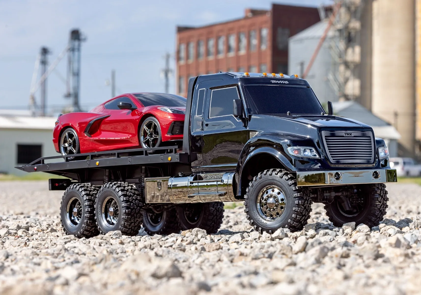 88086-4-BLK TRX-6 Ultimate RC Hauler 6x6 With Winch
