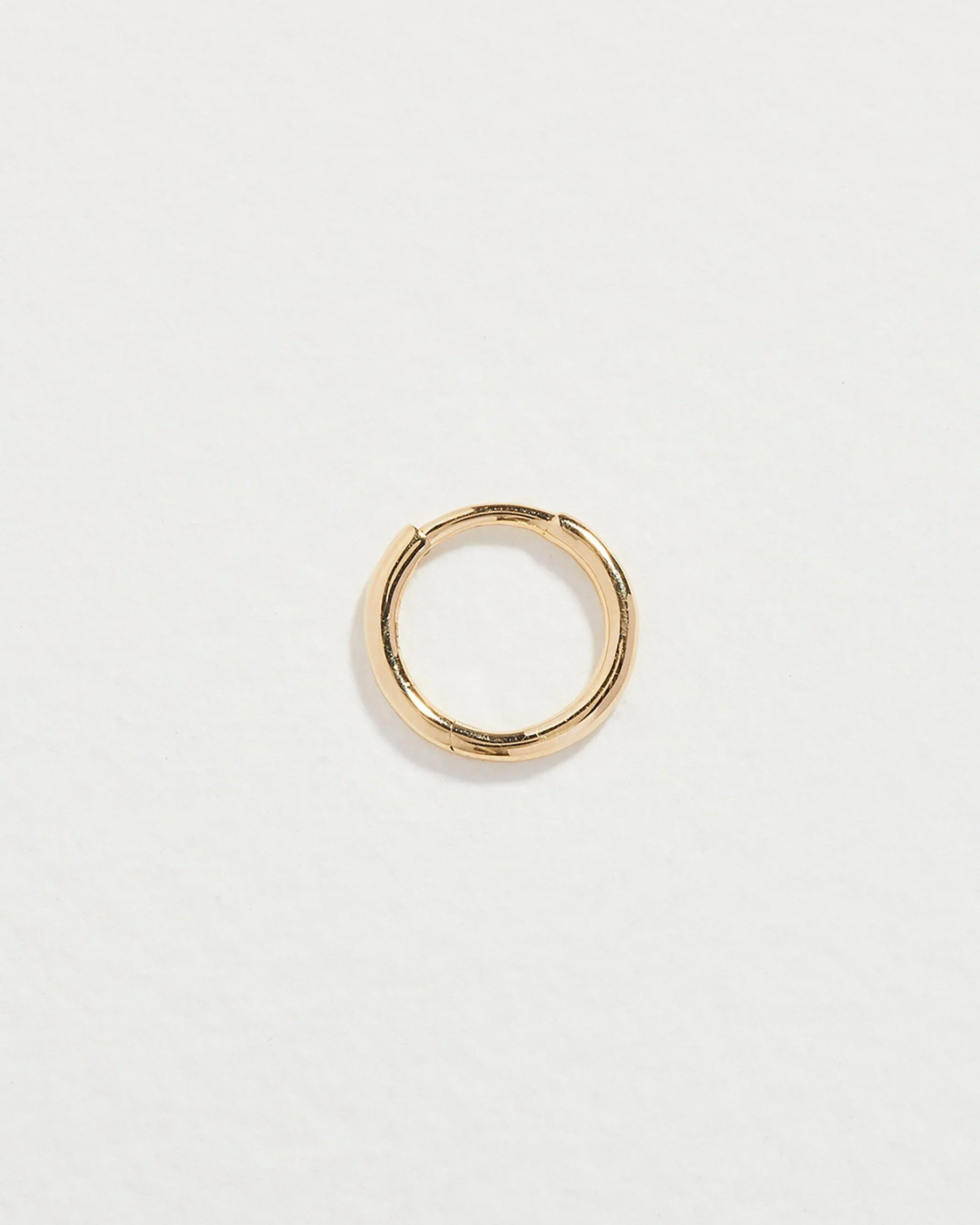 9.5mm Plain Huggie