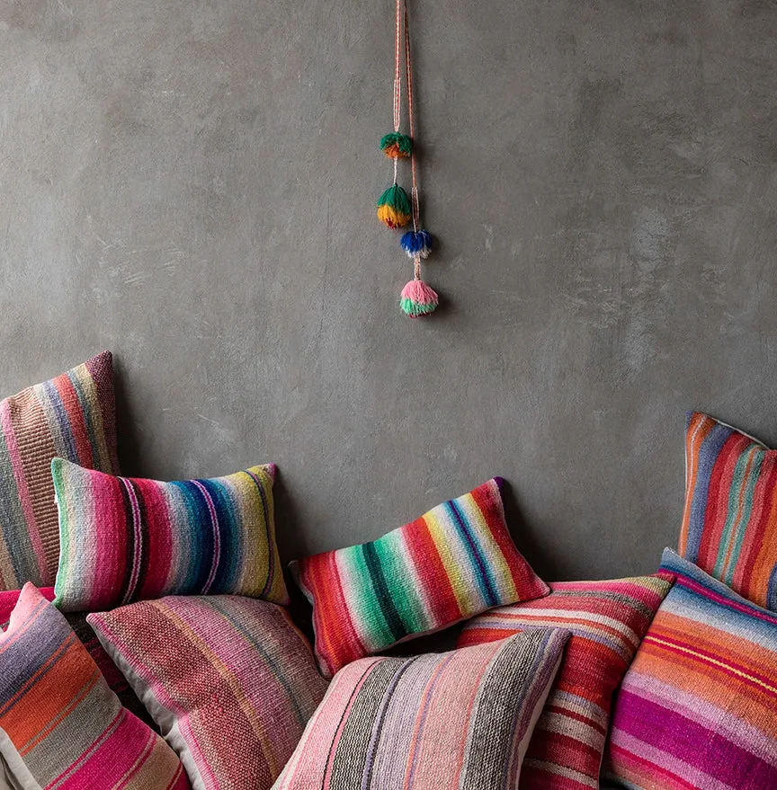 Woven Pillow 03